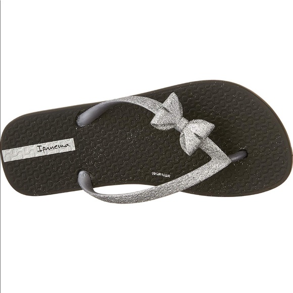 ipanema glitter bow flip flops